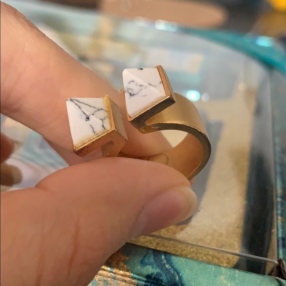 Funky Ring with 2 pyramids - Picture 4 of 8